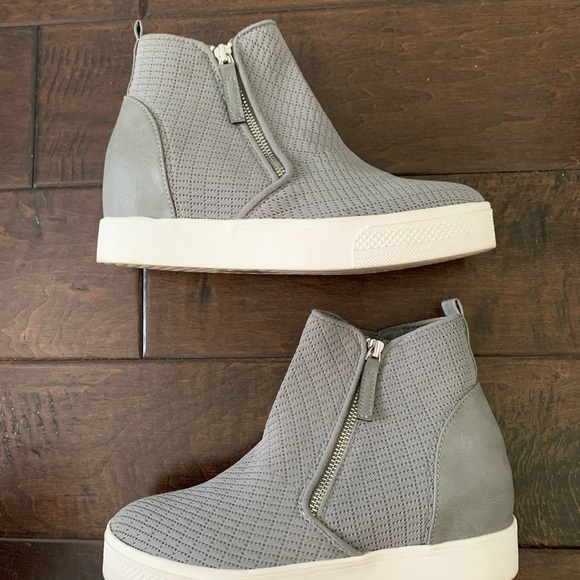 Steve Madden Wedge Sneakers - Picture 1 of 3